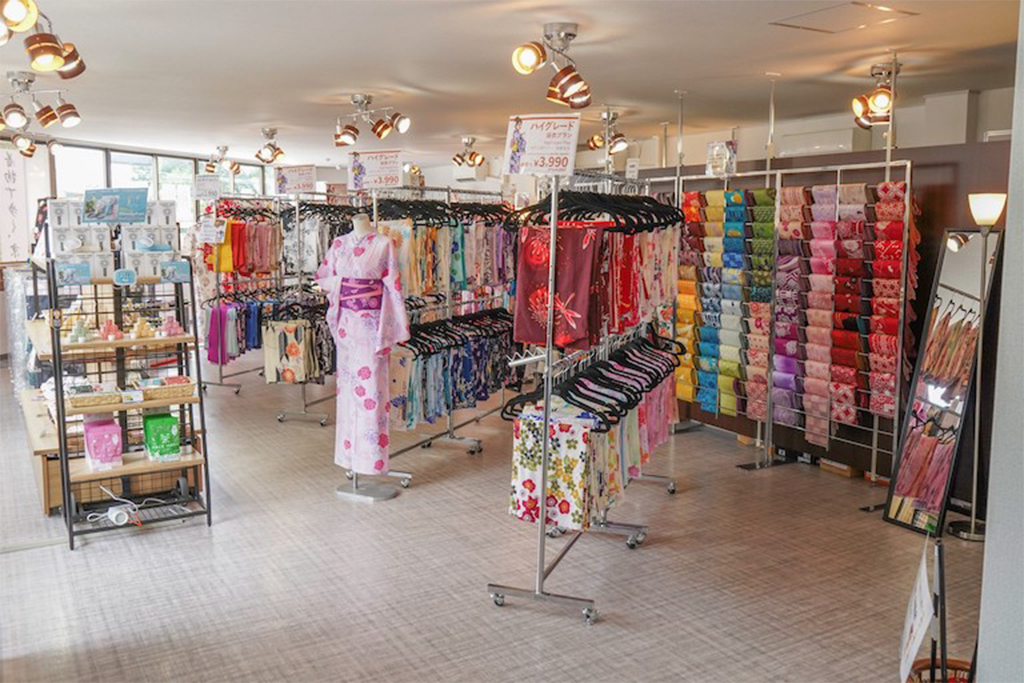 京都で着物を着るなら「京あるき」の着物レンタル