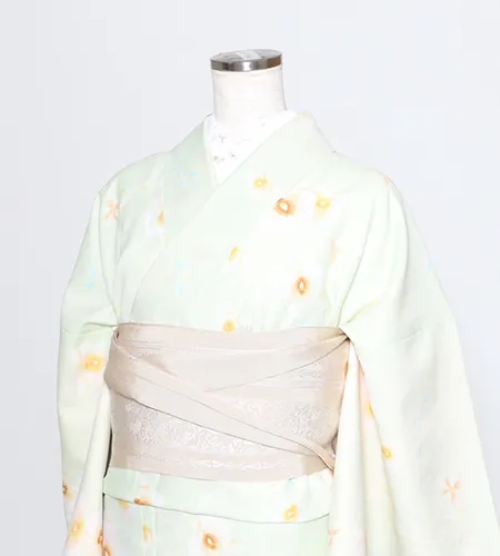 京都観光用着物レンタル専門店京あるきのハイグレード着物プランのお着物一例