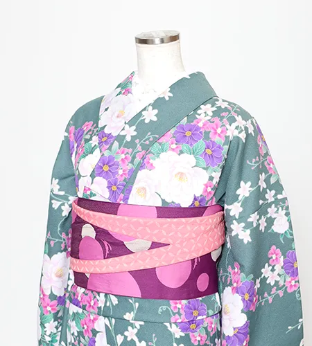 京都観光用着物レンタル専門店京あるきのハイグレード着物プランのお着物一例