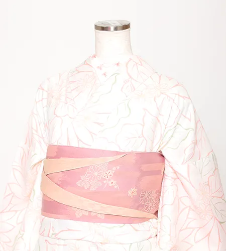 京都観光用着物レンタル専門店京あるきのハイグレード着物プランのお着物一例