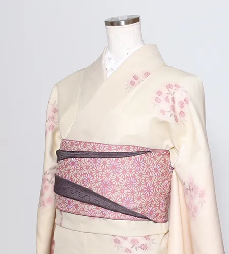 京都観光用着物レンタル専門店京あるきのハイグレード着物プランのお着物一例