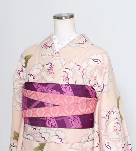 京都観光用着物レンタル専門店京あるきのハイグレード着物プランのお着物一例