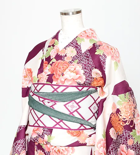 京都観光用着物レンタル専門店京あるきのハイグレード着物プランのお着物一例