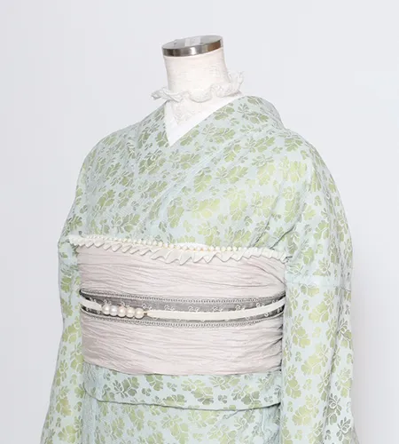 京都観光用着物レンタル専門店京あるきのプレミアム着物プランのお着物一例