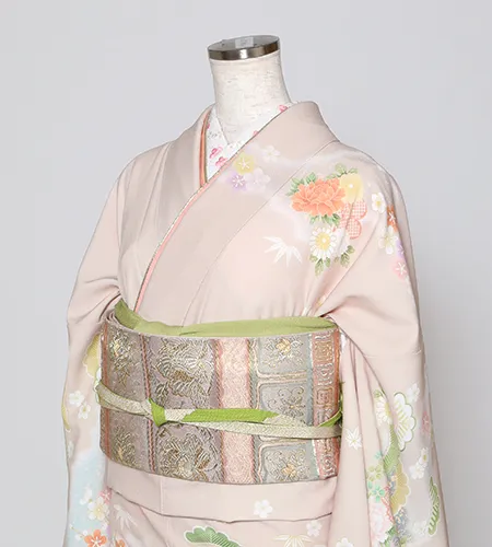 京都観光用着物レンタル専門店京あるきの訪問着プランのお着物一例